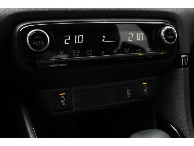 Toyota Yaris 1.5 Hybrid Executive 2021 Hybride Benzine 19