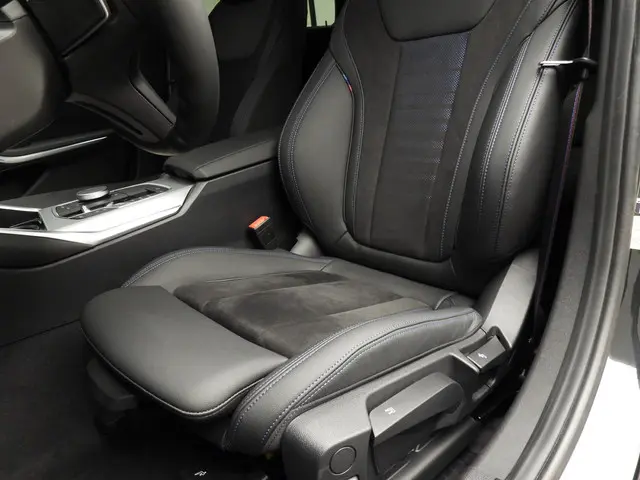 BMW 3 Serie Touring 320e 2024 Hybride Benzine 27