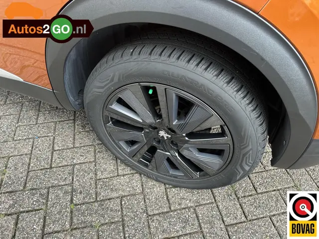 Peugeot 2008 1.2 PureTech GT-Line 2020 Benzine 14