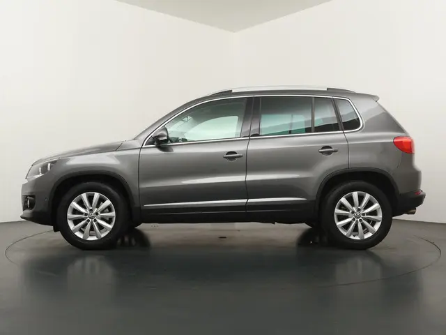 Volkswagen Tiguan 1.4 TSI Sport&Style 2014 Benzine 2