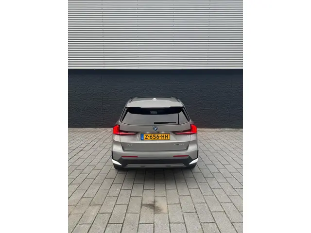 BMW X1 XDrive25e 2024 Hybride Benzine 15