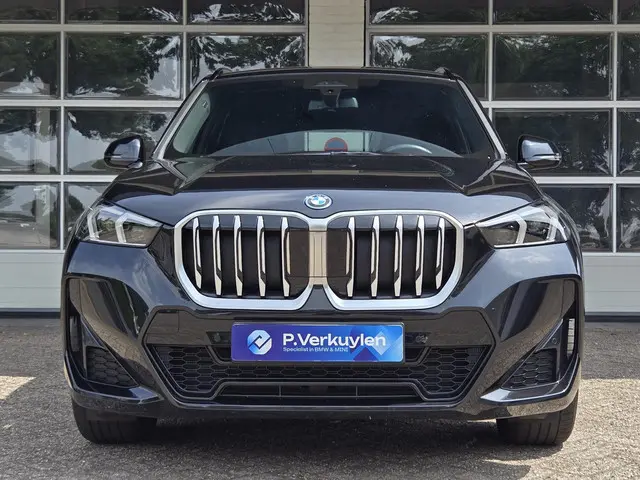 BMW X1 xDrive25e 2023 Hybride Benzine 11