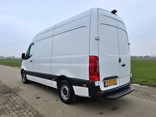 Mercedes-Benz Sprinter 317 1.9 CDI L2 H2 RWD 2022 Diesel 3