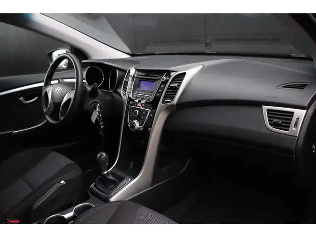 Hyundai i30 1.6 GDI i-Drive Cool Plus 2016 Benzine 17