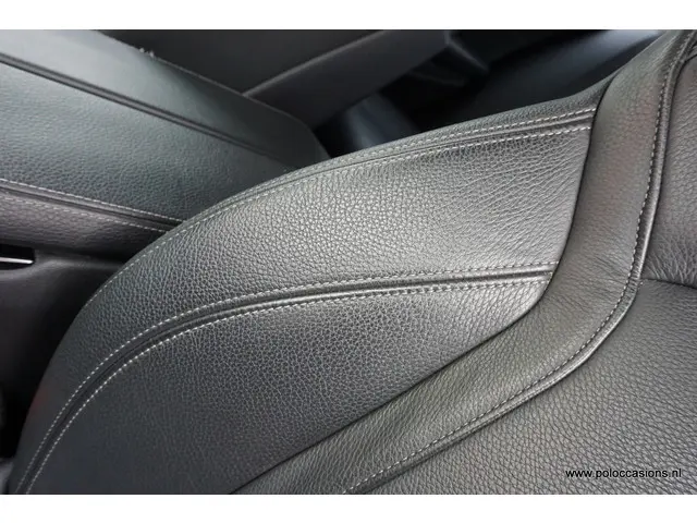 BMW 5 Serie 540i High Executive 2017 Benzine 31