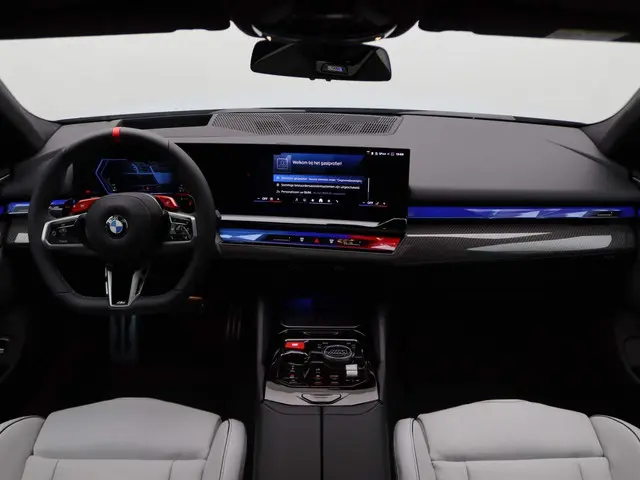 BMW M5 Sedan 2025 Hybride Benzine 5