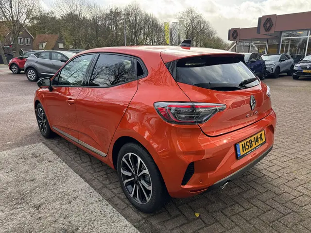 Renault Clio 1.0 TCe 90pk Techno+Pack Winter!! 2024 Benzine 8