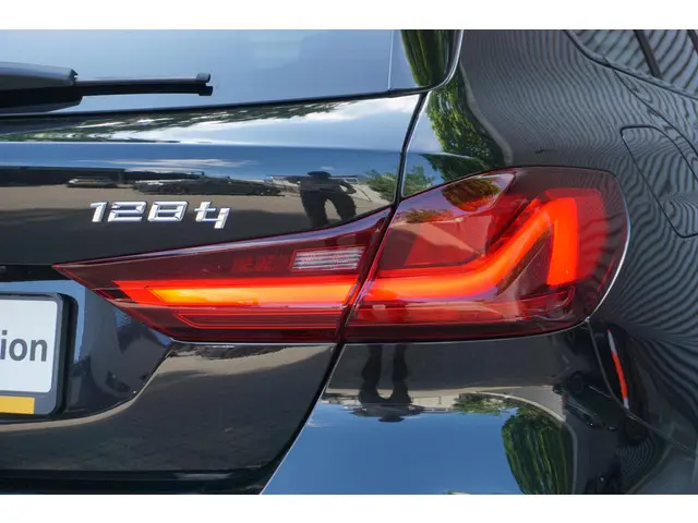 BMW 1 Serie 5-deurs 128ti 2024 Benzine 25