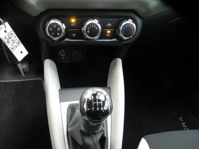 Nissan Micra 1.0 IG-T N-Connecta 2020 Benzine 17