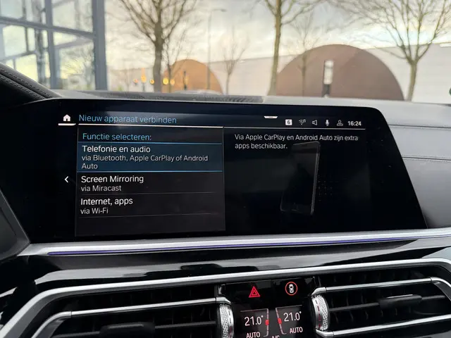 BMW X5 xDrive45e High Executive 2021 Hybride Benzine 45