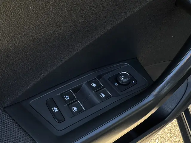 Volkswagen T-Roc 1.5 TSI Sport 2019 Benzine 19