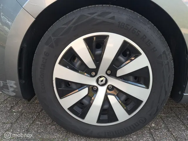 Renault Clio 1.0 TCe 90 Equilibre 2023 Benzine 10