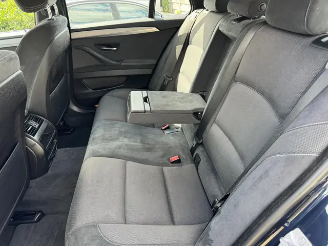 BMW 5 Serie Touring 520i M Sport Edition 2015 Benzine 30