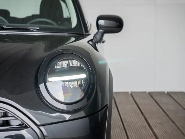 MINI 3-Deurs Cooper C 2024 Benzine 16
