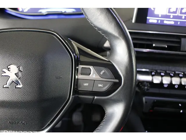 Peugeot 3008 1.2 PureTech GT Line. 2017 Benzine 20