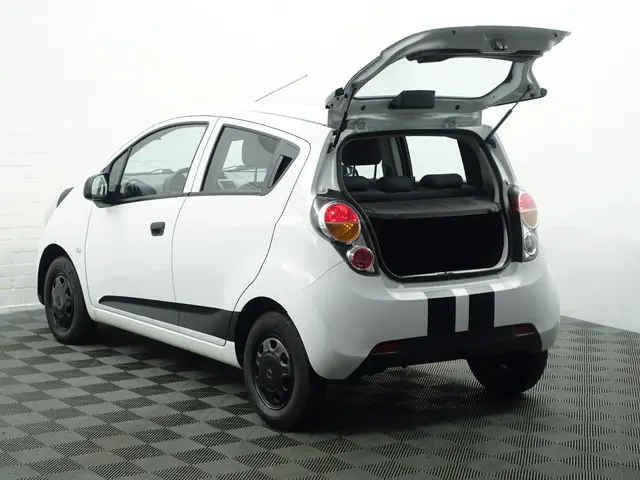 Chevrolet Spark 1.0 16V 5 deurs super zuinig! 2012 Benzine 10