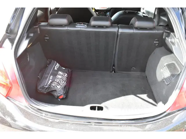 Peugeot 208 1.6 THP GTi 2014 Benzine 11