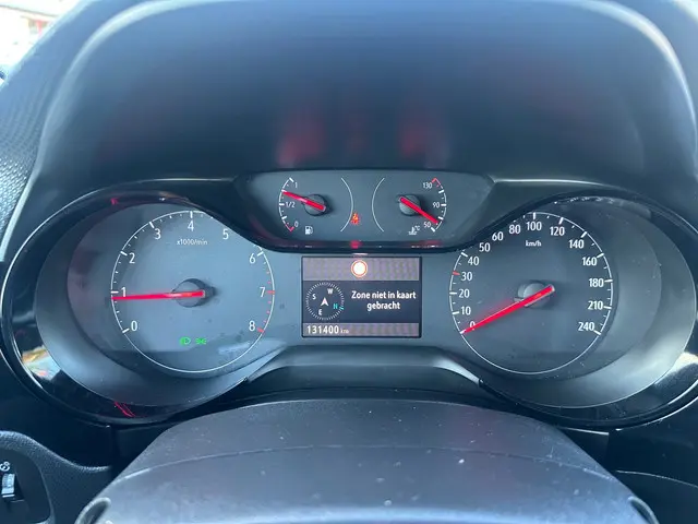 Opel Corsa 1.2 Edition , navigatie , pdc , DAB 2022 Benzine 10