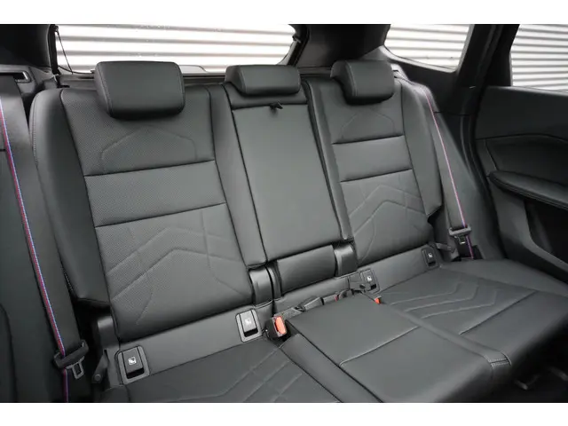 BMW X1 xDrive23i 2025 Benzine 10