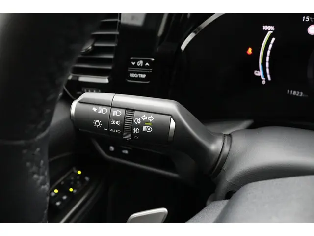 Lexus NX 450h+ AWD Launch Edition 2022 Hybride Benzine 28