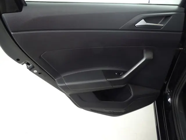 Volkswagen Polo 1.0 TSI Life M'23 2022 Benzine 23