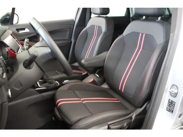 Opel Crossland 1.2 Turbo GS Line 2023 Benzine 11