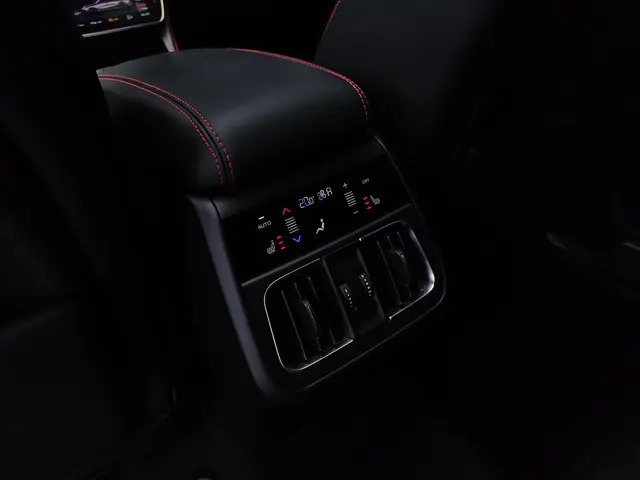 Maserati Grecale Trofeo 530pk 2022 Benzine 49