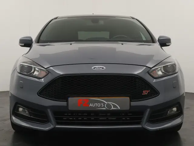 Ford Focus 2.0 ST 2017 Benzine 8