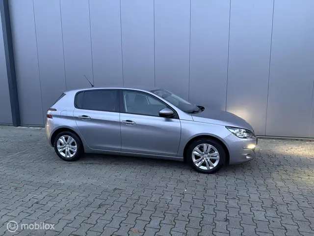 Peugeot 308 1.6 THP Allure 2014 Benzine 4