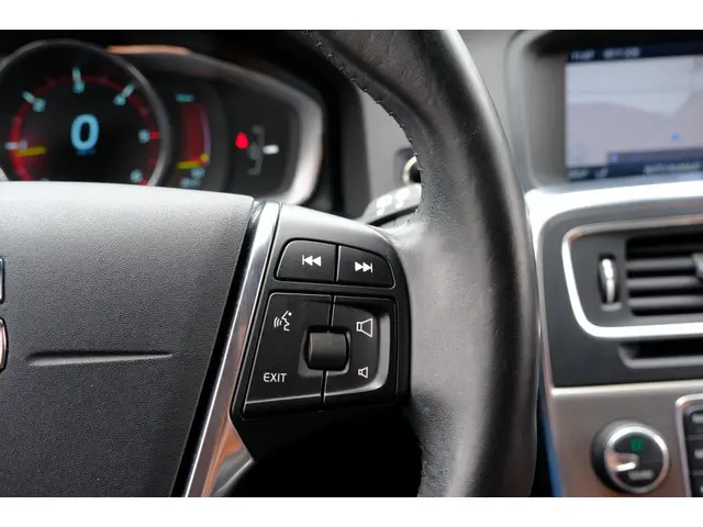 Volvo V60 1.6 D2 Summum Xenon|Leder|LMV|Navi 2013 Diesel 25