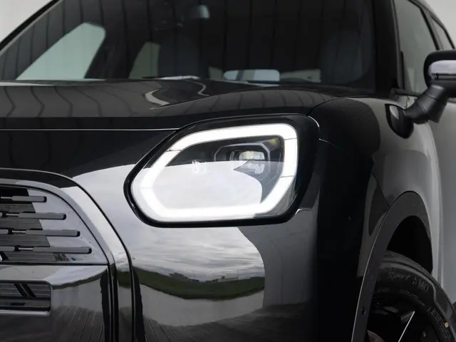 MINI Countryman C 2025 Benzine 13