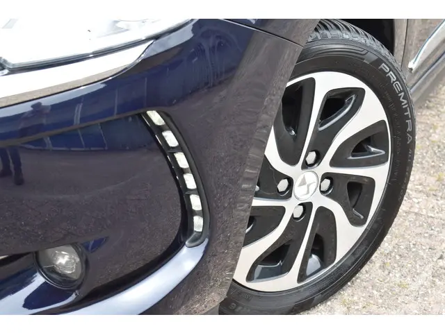 DS DS 3 PureTech 82 Business 2016 Benzine 12