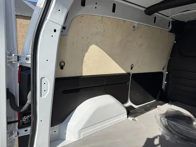 Mercedes-Benz eCitan 112 51kWh 2024 Elektrisch 15