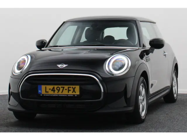 MINI Cooper Mini 1.5 Essential Automaat 2021 Benzine 21