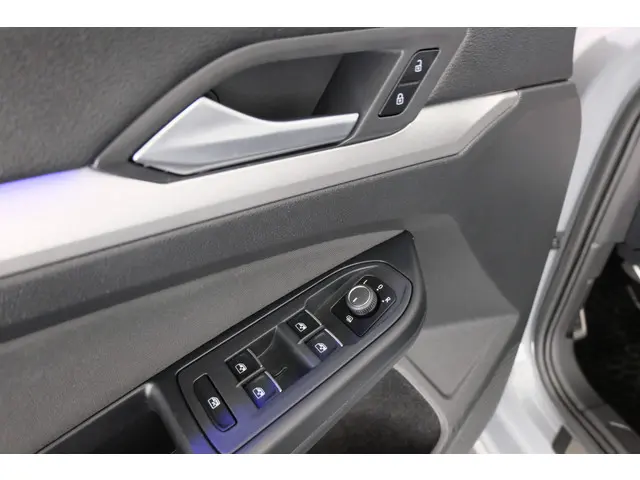 Volkswagen Golf 1.5 TSI Style 2020 Benzine 23