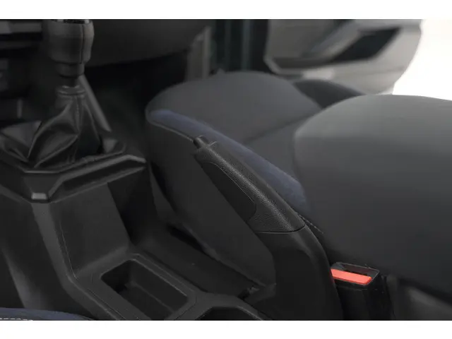 Dacia Duster Mild Hybrid 130 Expression 2025 Benzine 44