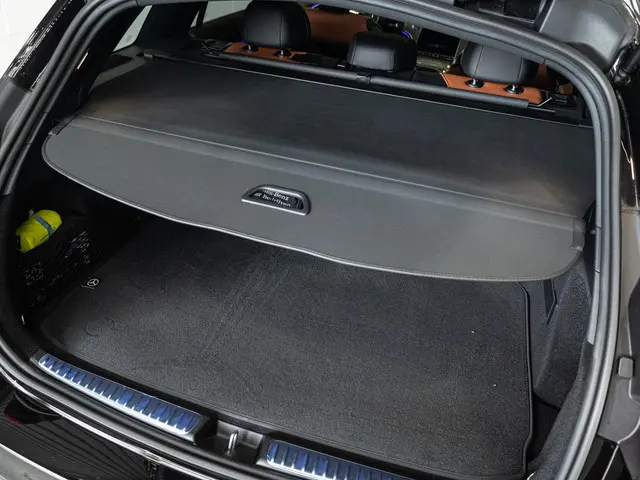 Mercedes-Benz C-Klasse Estate 180 AMG Line 2024 Benzine 19