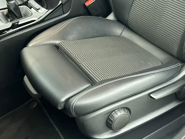 Mercedes-Benz B-Klasse 180 Premium 2019 Benzine 13