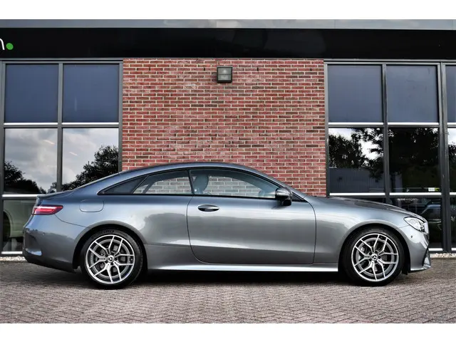 Mercedes-Benz E-Klasse Coupé 200 AMG Line 2020 Benzine 41