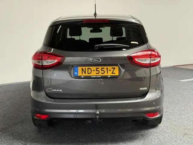 Ford C-MAX 1.5 Titanium 2017 Benzine 29