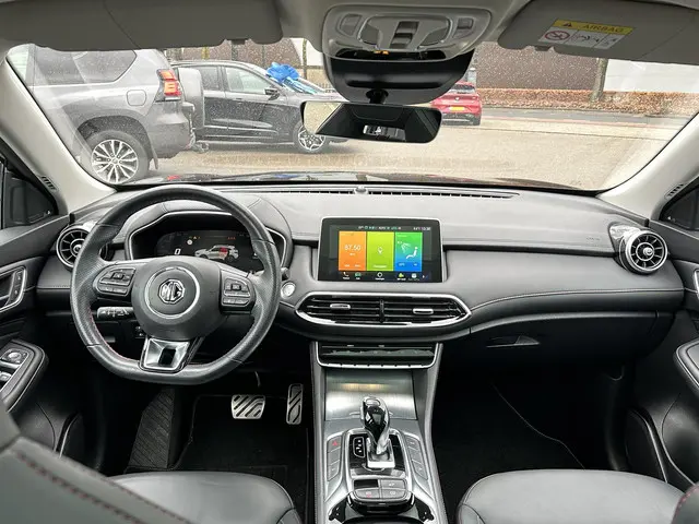 MG EHS 1.5 TGDI Luxury 2023 Hybride Benzine 9