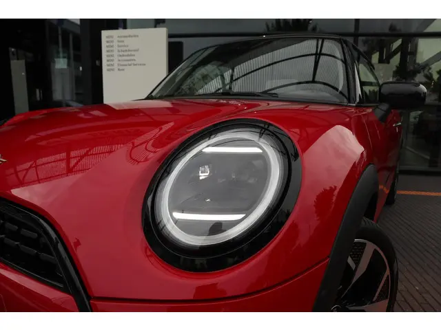 MINI 3-Deurs Cooper C 2024 Benzine 10