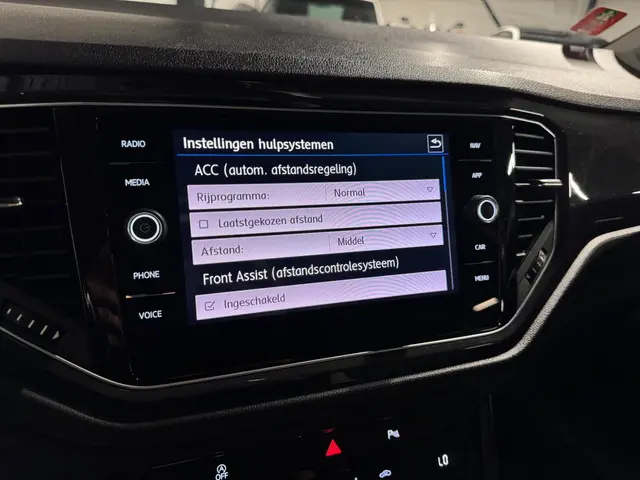 Volkswagen T-Roc 1.5 TSI Sport ACC PANO' 2018 Benzine 22