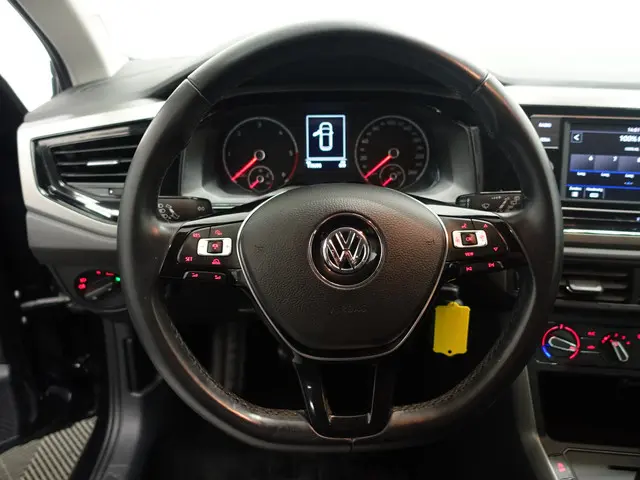 Volkswagen Polo 1.6 TDI Highline- 2018 Diesel 12
