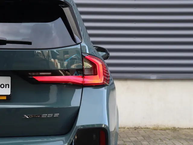 BMW X1 xDrive25e 2025 Hybride Benzine 36