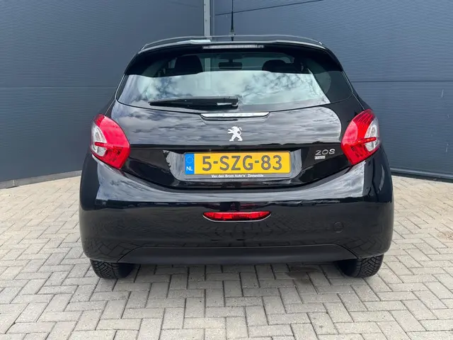 Peugeot 208 1.2 e-VTi Automaat / Nap / 5 Deurs 2014 Benzine 11