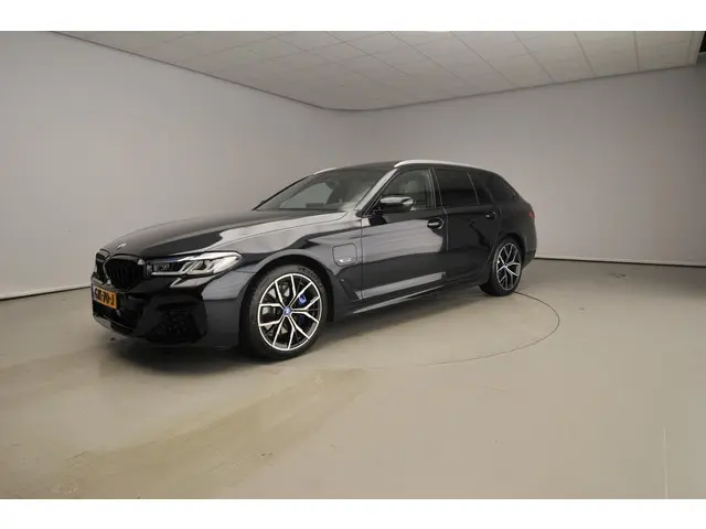 BMW 5 Serie Touring 530e xDrive 2024 Hybride Benzine 55