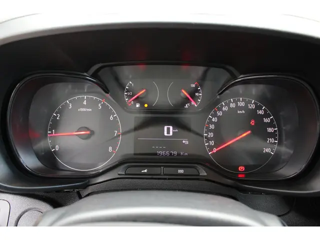 Opel Combo 1.5D L1H1 Edition 2021 Diesel 28