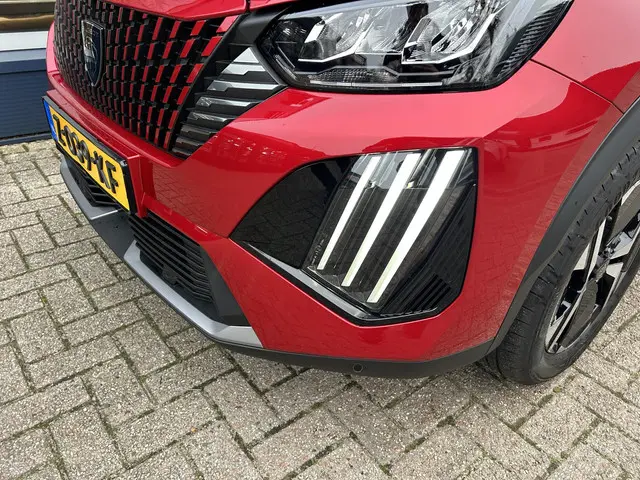 Peugeot 2008 1.2 Turbo 100 PK Allure 2024 Benzine 44
