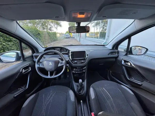 Peugeot 208 1.4 VTi Access ( AIRCO + 5 DRS ) 2012 Benzine 12